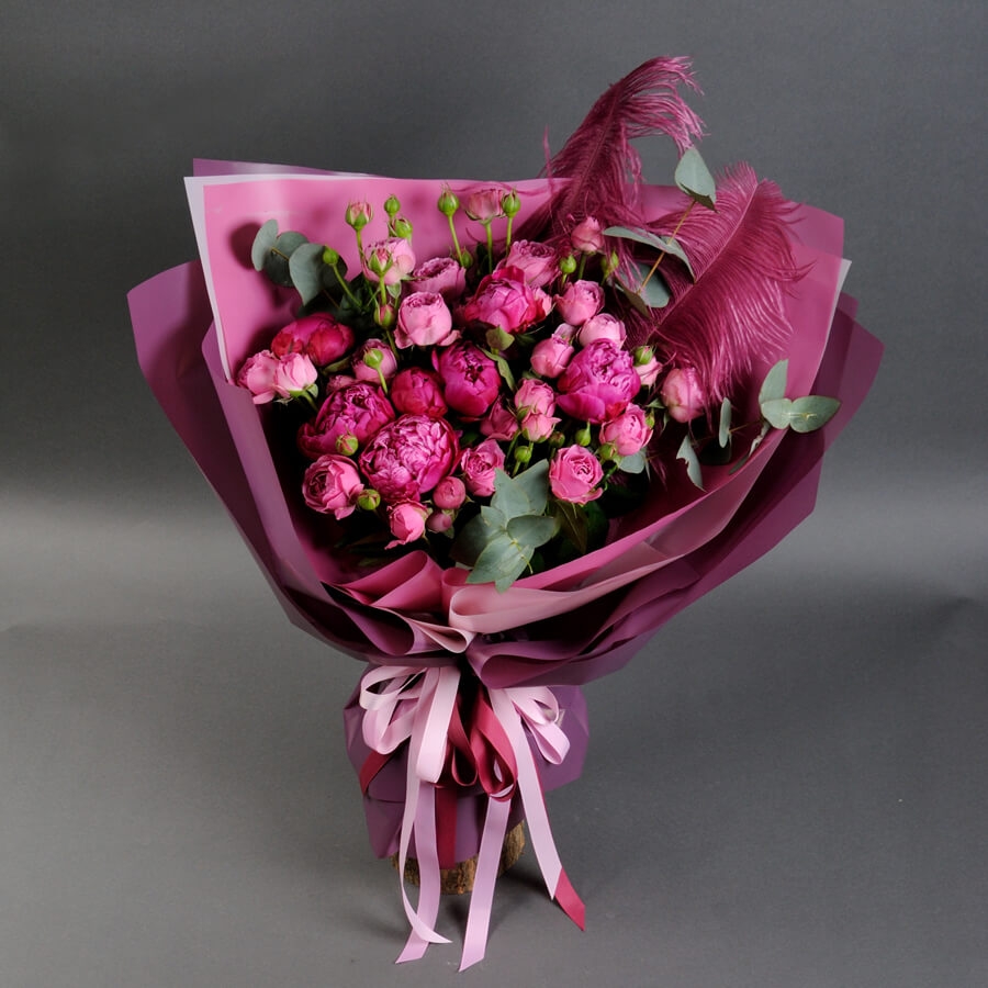 Bouquet of peonies and roses - flowers delivery in Kyiv. Camellia
