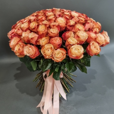 Букет із 101 троянди Кахала