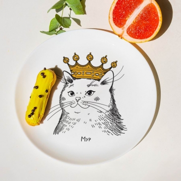 Plate Cat in crowm