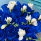 Букет із 17 синіх троянд та фрезій - Фото 4