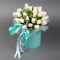 Тюльпаны в шляпной коробке - Фото 1