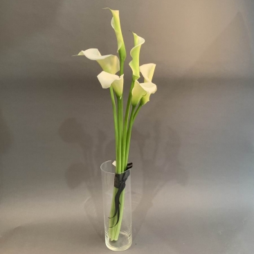 Bouquet of mourning callas