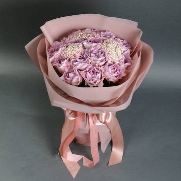 Букет із 15 троянд Меморі Лейн