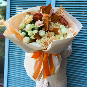 Autumn bouquet with chrysanthemums Caffeine