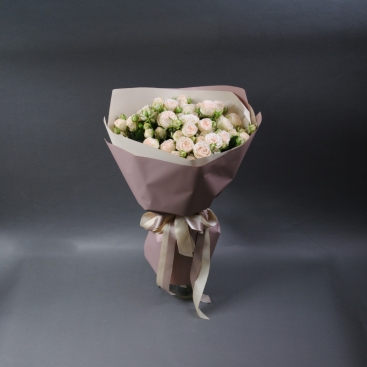 Букет 9 роз Софи спрей