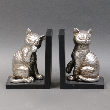Set of book holders Cats