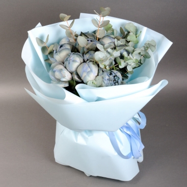 Букет блакитних півоній