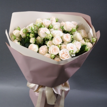 Букет 7 троянд Софі спрей