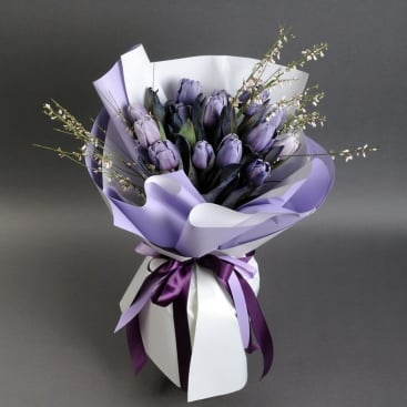 Bouquet of 15 blue tulips Tanzanite