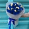 Букет із 17 синіх троянд та фрезій - Фото 1