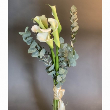 Bouquet of mourning callas and eucalyptus