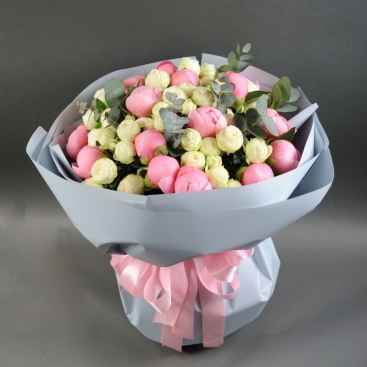Bouquet Snow-Strawberry Dessert