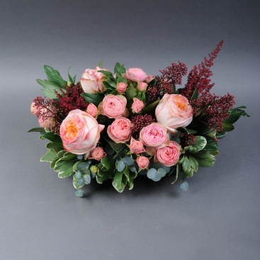 Floral arrangements for decorating festive events