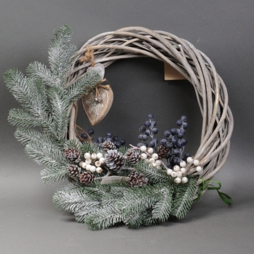 New Year's wreath with heart