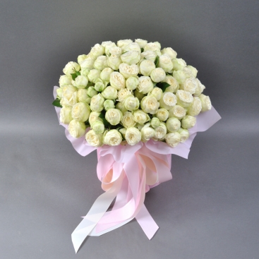 Композиция Белый танец с розами Сноу Ворлд