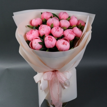 Букет из розовых пионов Сакура 