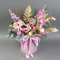 Композиція в коробці з орхідеями, матіолою та трояндами - Фото 2